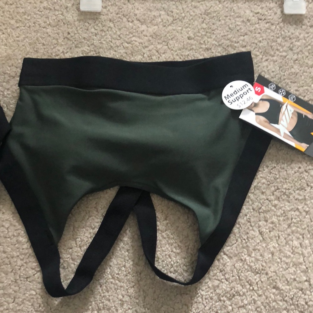 Sports bra